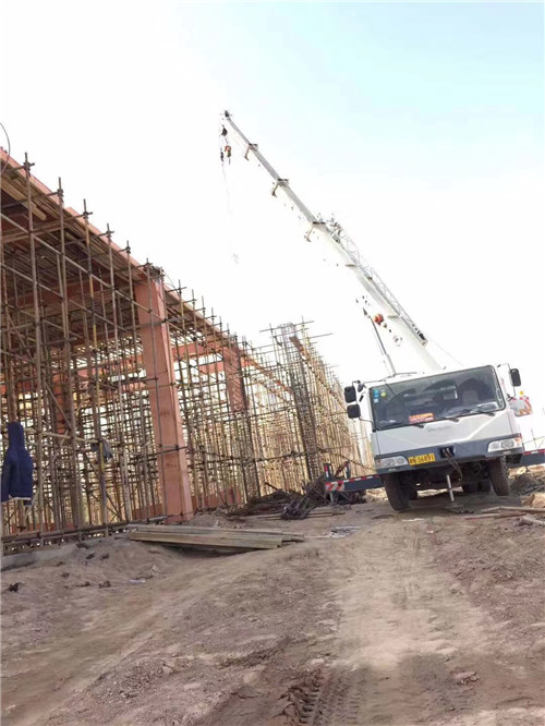 丰城市吊车作业的安全注意事项有哪些？